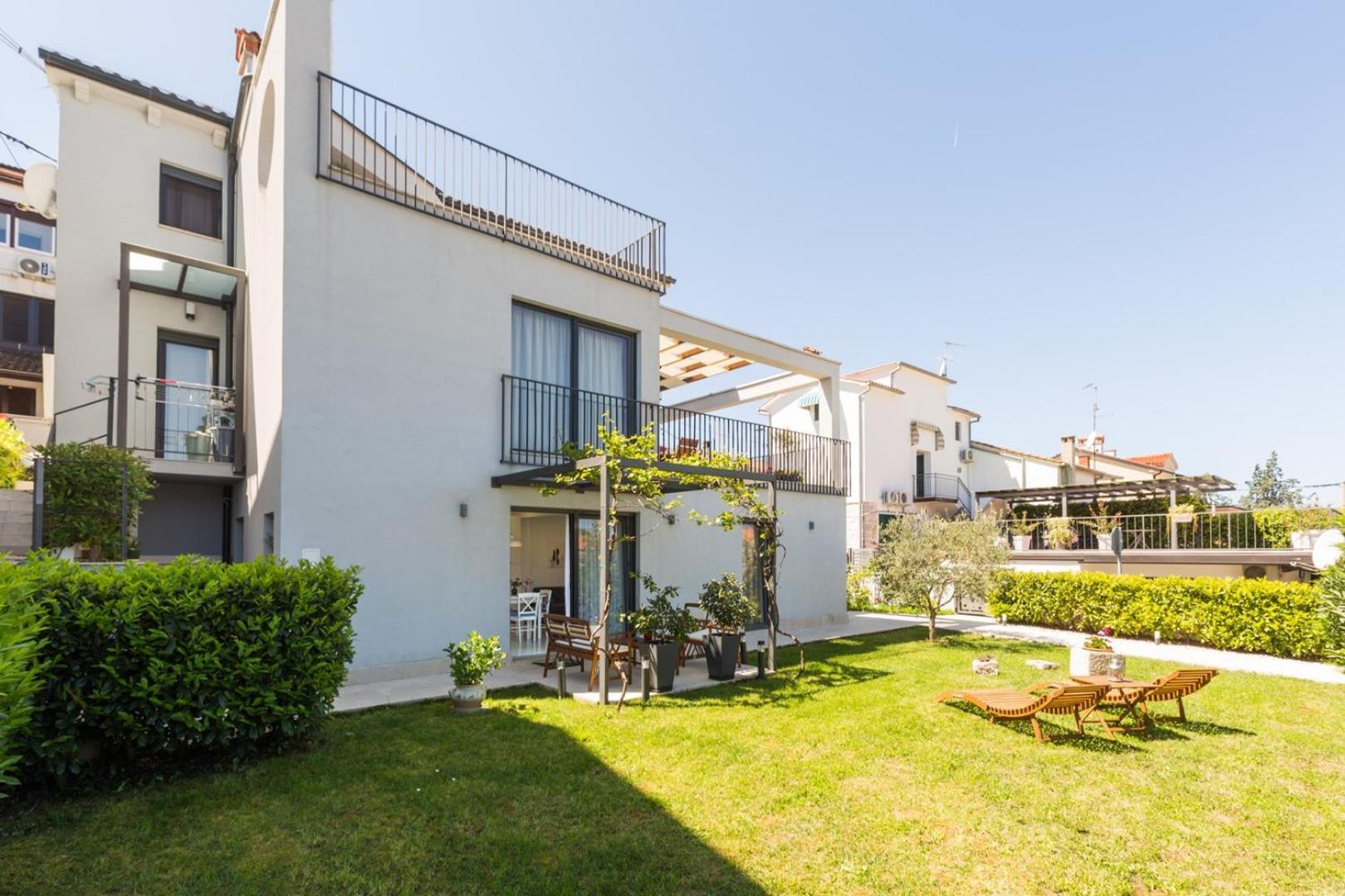 Appartamento Riva Garden Exclusive Funtana Esterno foto