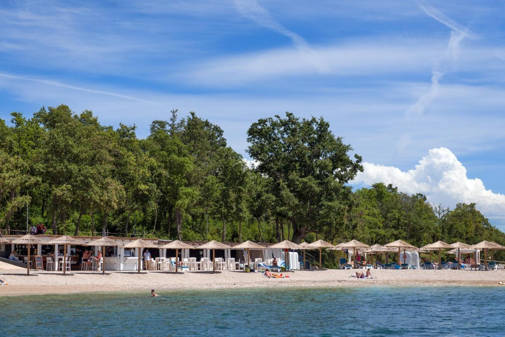 Appartamento Riva Garden Exclusive Funtana Esterno foto
